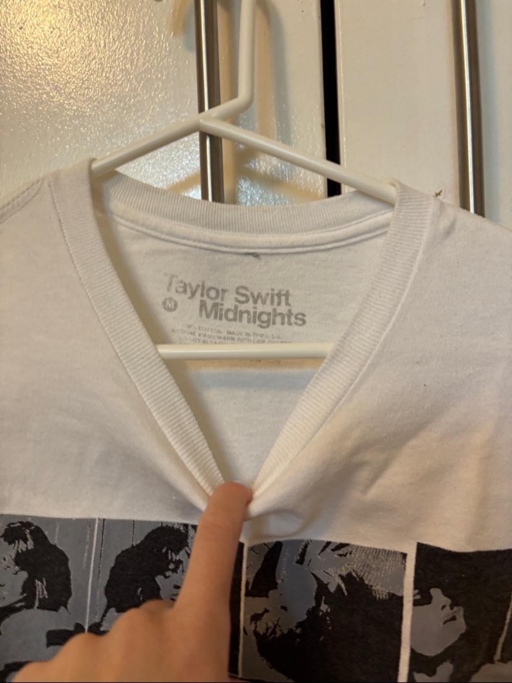 Taylor Swift merch tee shirt - Picture 2 of 3